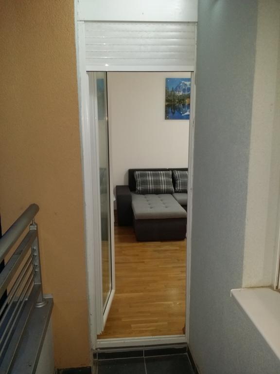 Apartment Jelena 兹雷尼亚宁 外观 照片