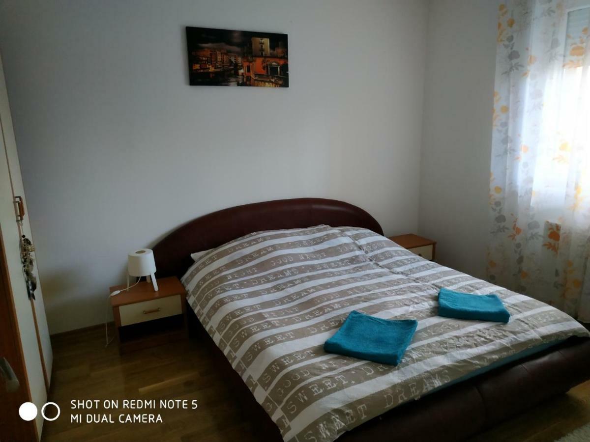 Apartment Jelena 兹雷尼亚宁 外观 照片